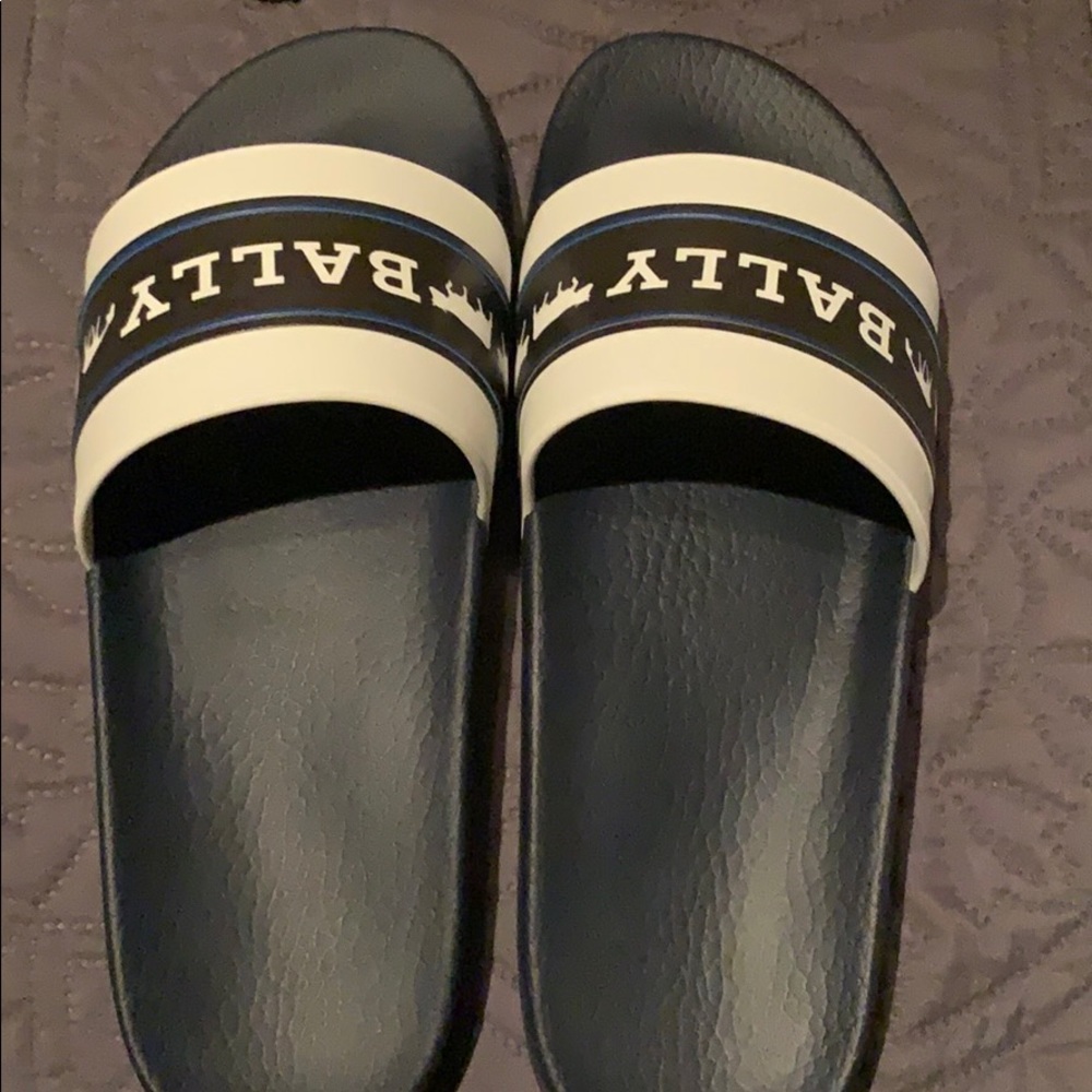 Bally Slides